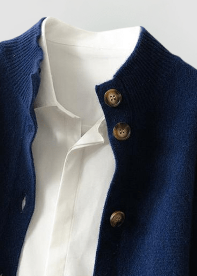 Long-sleeve women's button cardigan, a soft and warm winter essential.