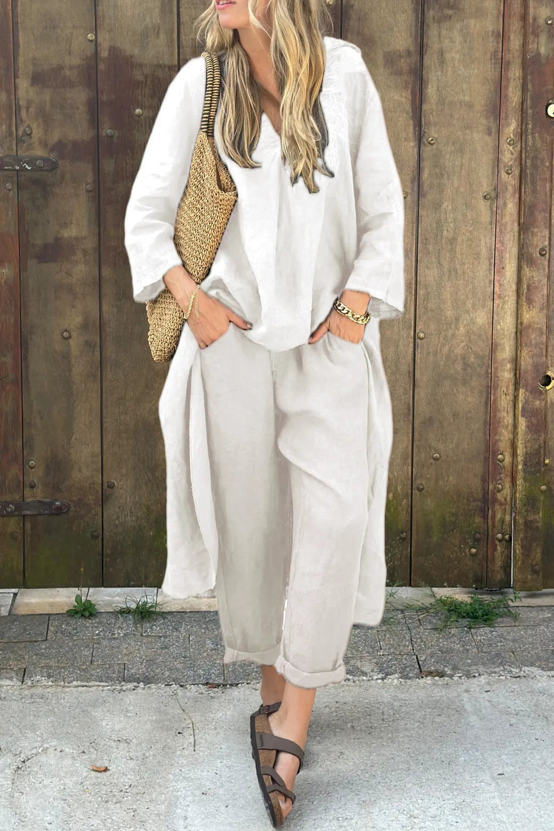 Comfortable women's two-piece lounge wear. Stylish matching set for spring & summer casual outfits & relaxation.
