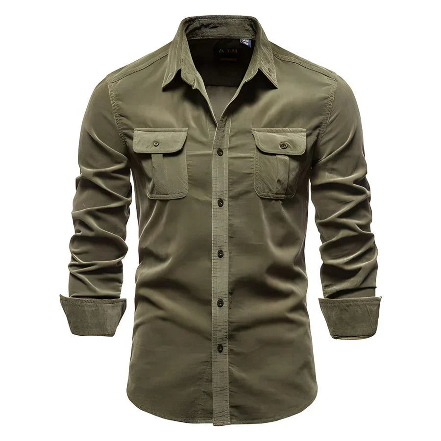 Versatile men's casual button-down shirt, long sleeve, ideal for everyday style and business casual occasions.