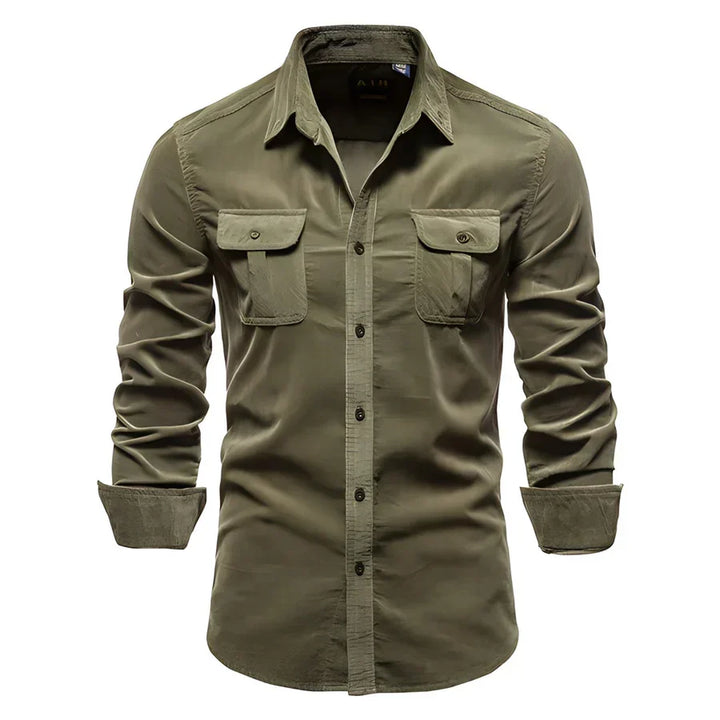 Versatile men's casual button-down shirt, long sleeve, ideal for everyday style and business casual occasions.