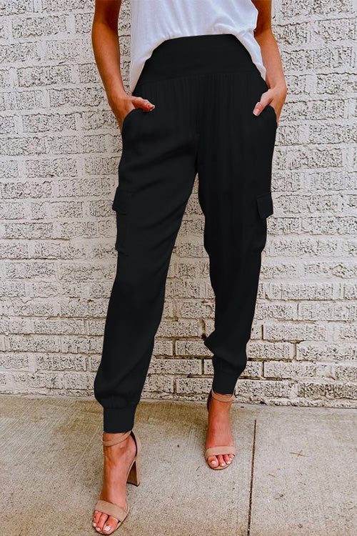 Versatile high-waist women's pants with stylish pockets, offering a comfortable yet chic look for modern women.