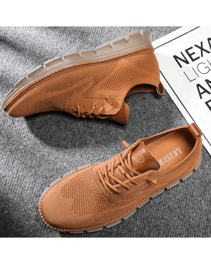 Lightweight men's athletic trainers, breathable mesh upper for ultimate everyday comfort.