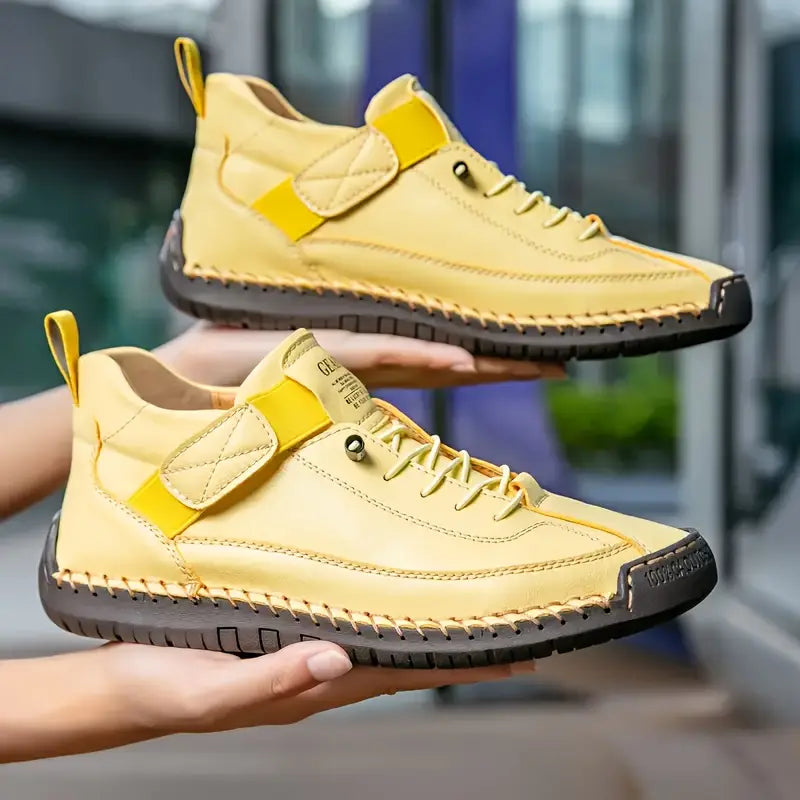Stylish women's comfort sneakers, ideal for walking, with advanced foot support and pain relief.
