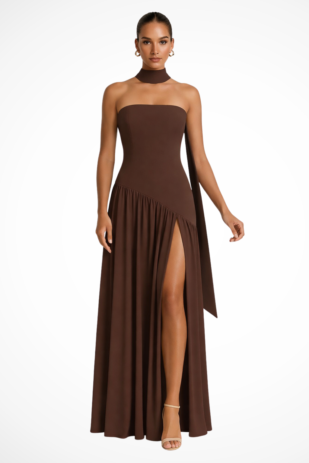 Formal women's elegant maxi dress, strapless design with a sophisticated side slit, for evening wear.