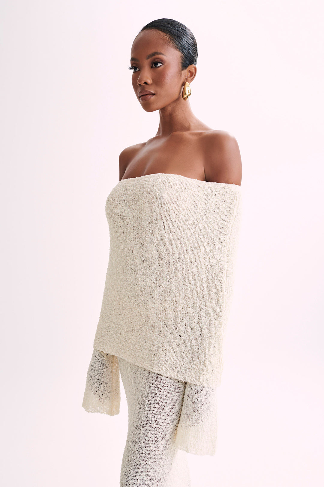 Fashionable long sleeve off-shoulder maxi dress for women, perfect for elegant fall & winter evenings.
