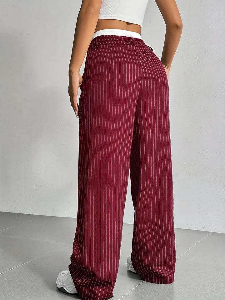 Relaxed fit women's striped pants, high-waisted and super comfortable.