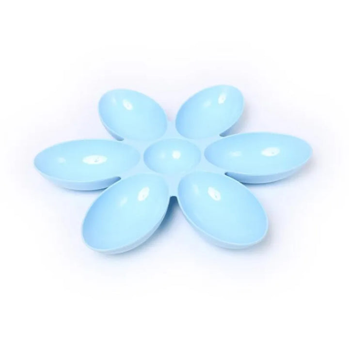 Colorful 6-bowl multi-cat feeder in a unique flower shape, ideal pet supplies.