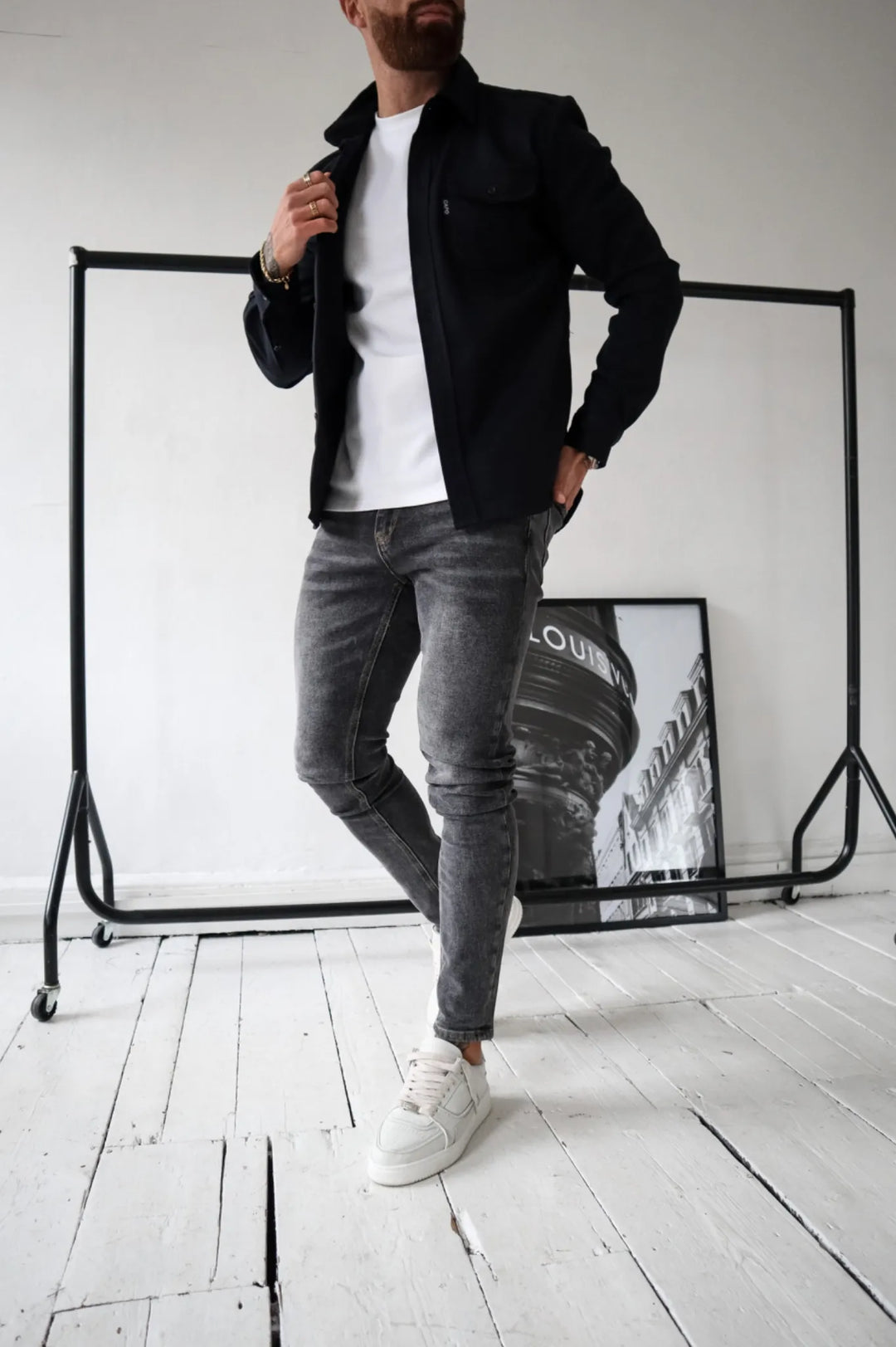 Versatile women's long-sleeve shirt jacket, comfortable button-down outerwear for chic everyday casual fashion.