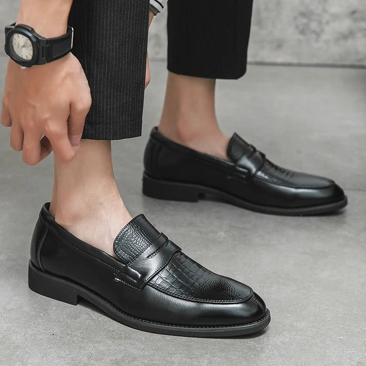 Stylish women's shoes with an elegant design, perfect for smart casual and everyday wear, featuring a non-slip sole.