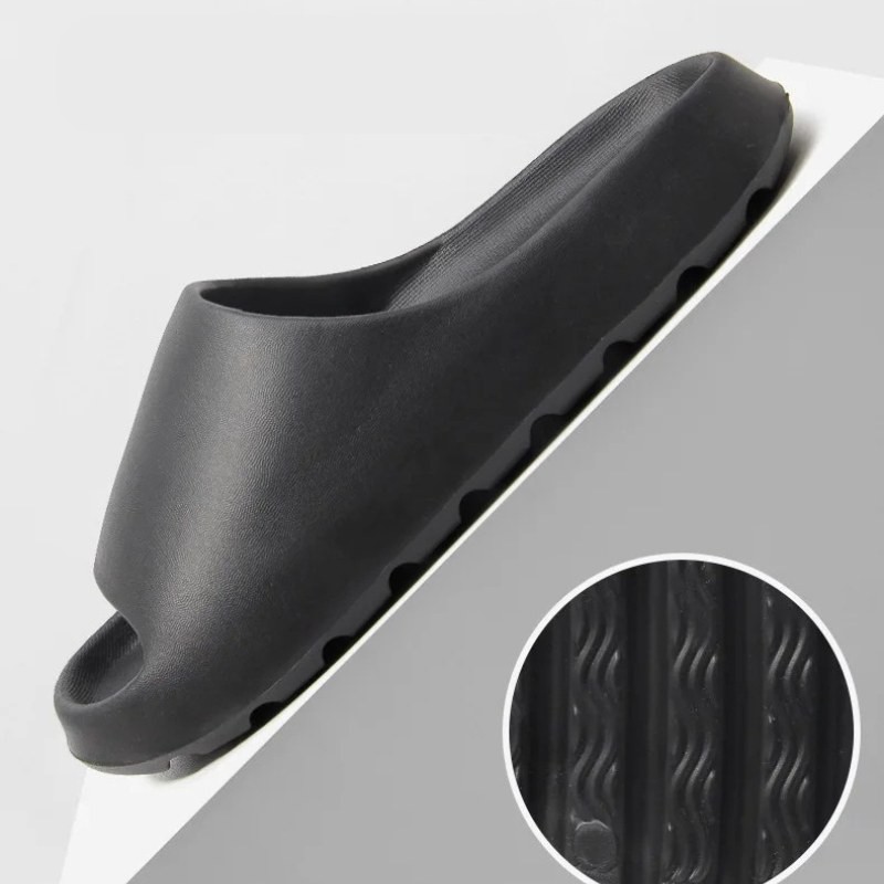 Durable men's casual slides with anti-slip sole & ergonomic design for spring/summer comfort.