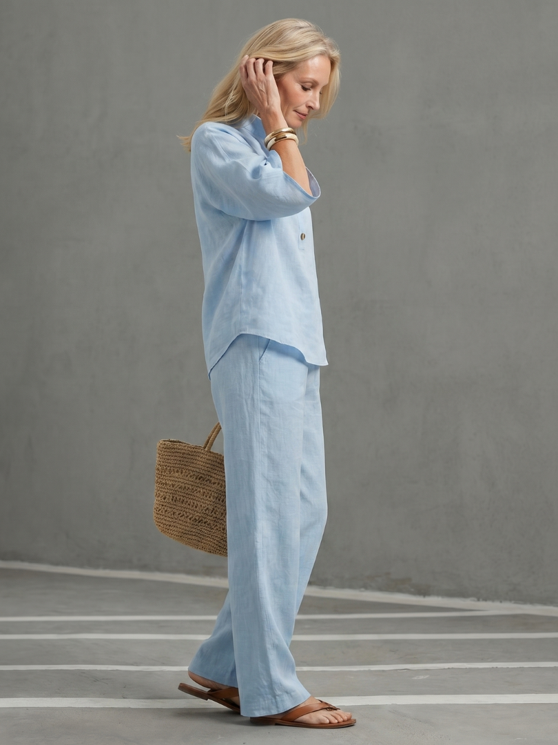 Chic women's matching co-ord set: relaxed tunic and comfortable trousers.