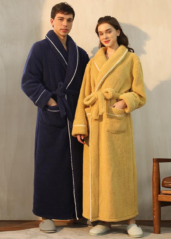Unisex thick plush over-knee bathrobe, ultimate winter comfort, cozy loungewear for relaxation.