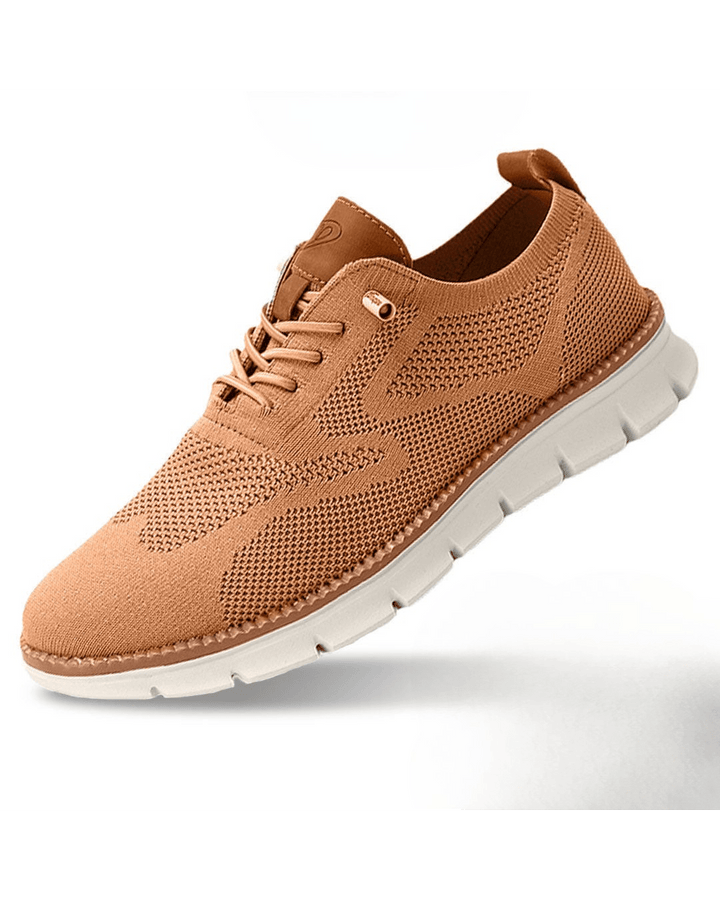 Flexible sole men's walking trainers, athletic comfort for an active lifestyle.
