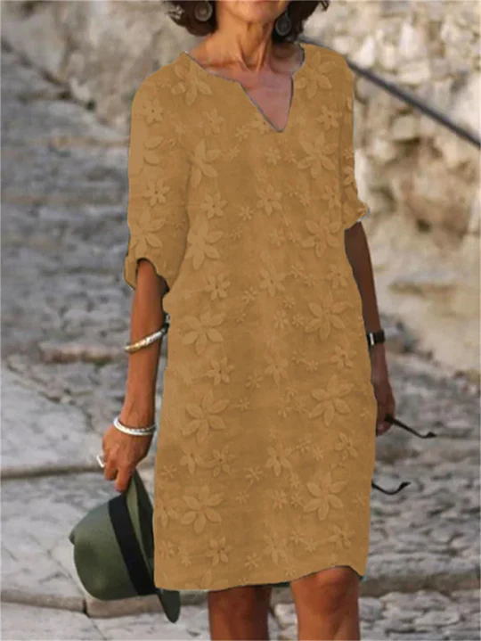 Lightweight women's floral print short sleeve summer dress, ideal for effortless everyday style.