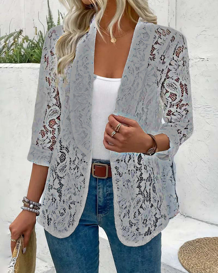 Lightweight women's elegant coat, perfect for spring/summer, featuring a charming floral lace collar.