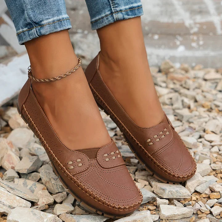 Comfortable women's orthopaedic walking shoes with a sleek, supportive design.