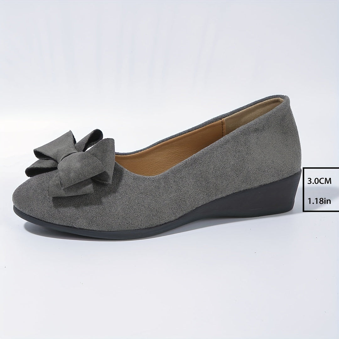 Chic women's orthopedic flats, comfortable & supportive for casual everyday wear.