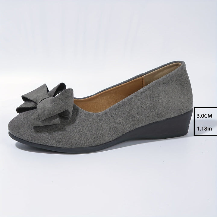 Chic women's orthopedic flats, comfortable & supportive for casual everyday wear.