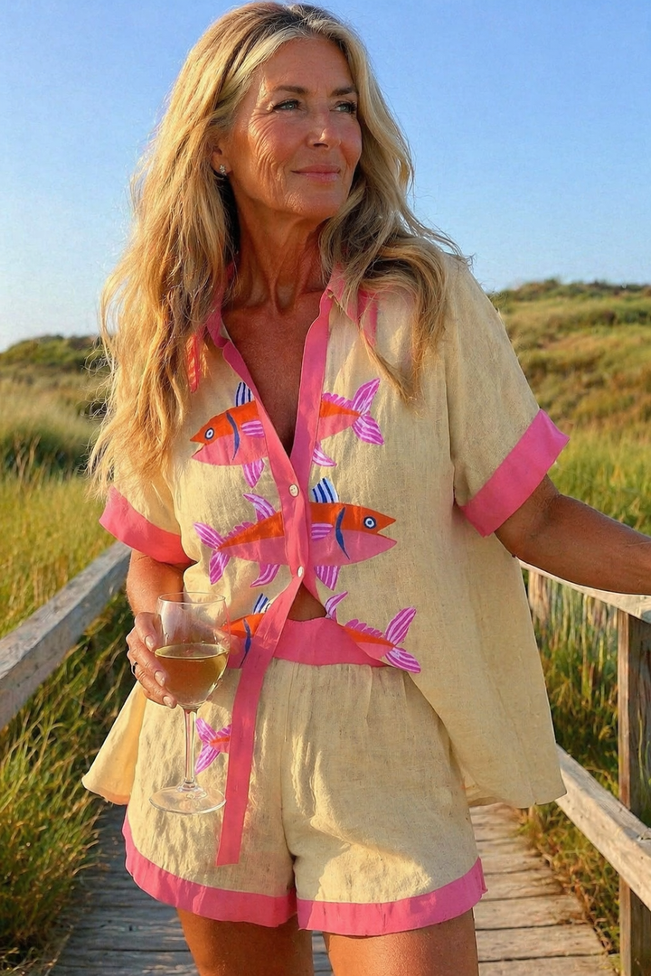 Women's stylish summer two-piece shorts set, perfect for casual wear or vacation. Comfortable & breathable.