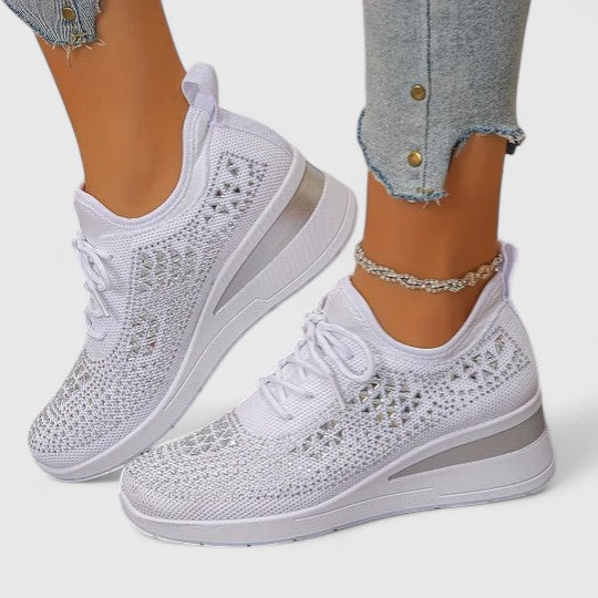 Women's orthopaedic comfort sneakers for everyday wear, providing arch support & foot pain relief.