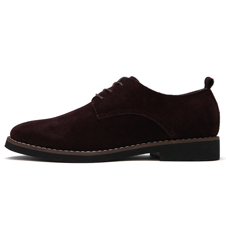 Elegant men's classic lace-up dress shoes, embodying timeless style for sophisticated business & formal fashion. Versatile footwear.