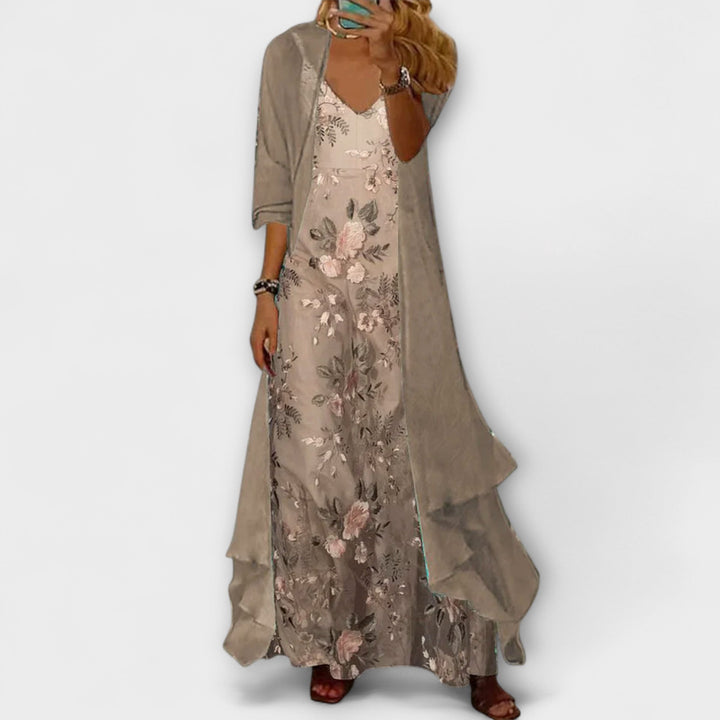 Elegant women's two-piece maxi dress set. Perfect for summer fashion, resort wear, or casual elegance.