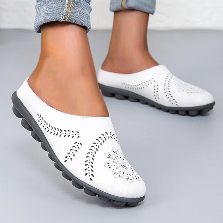Women's orthopedic clogs for all-day comfort, providing arch support and foot pain relief.