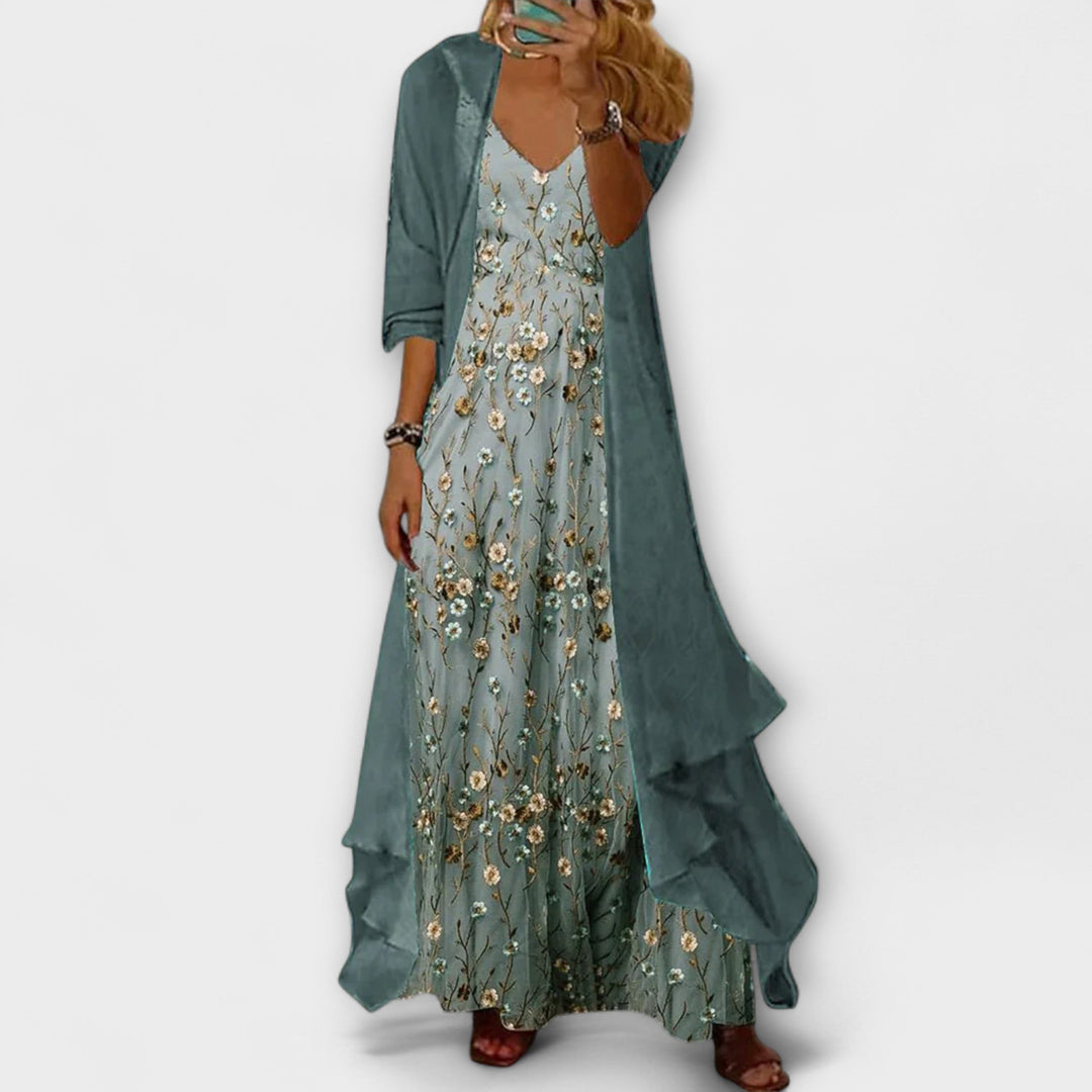 Versatile women's coordinated two-piece maxi dress set, ideal for beach style, summer fashion, or resort.