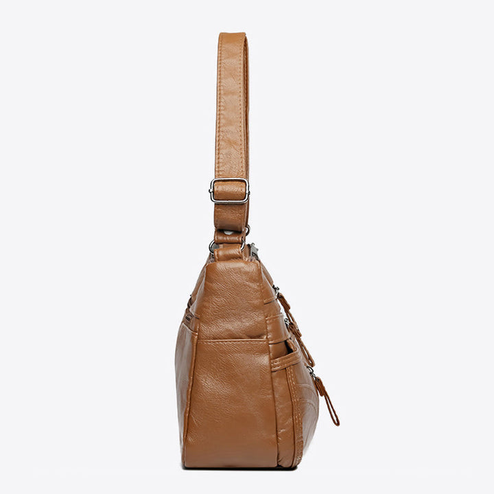 Women's stylish vintage crossbody bag, perfect for a relaxed everyday look.