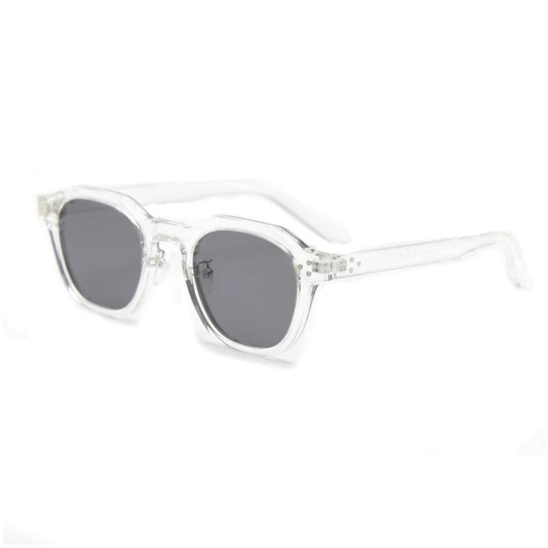 Tortoiseshell angular frames, stylish unisex sunglasses, UV400.