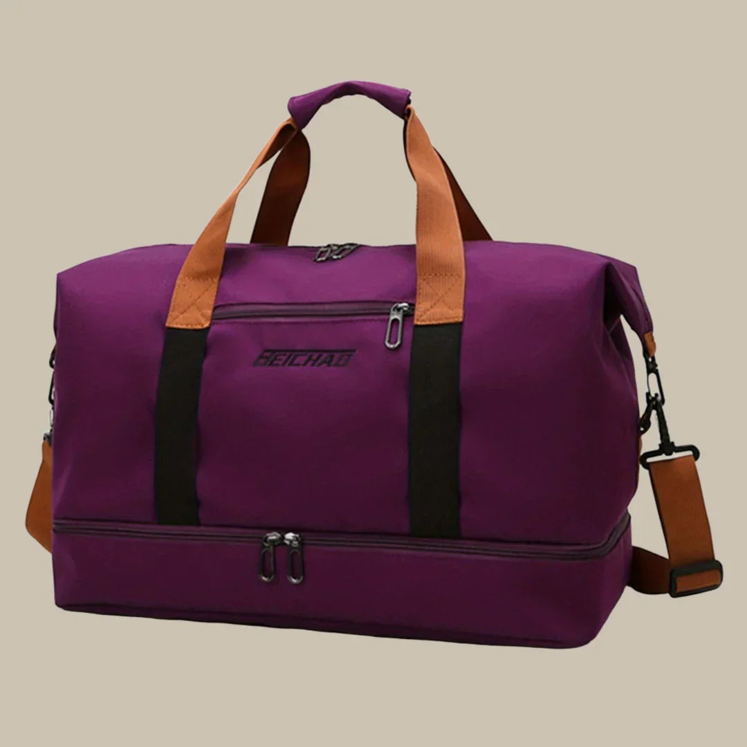 Practical men's durable travel duffel bag, built to last. Ideal for adventurous trips and active lifestyles.