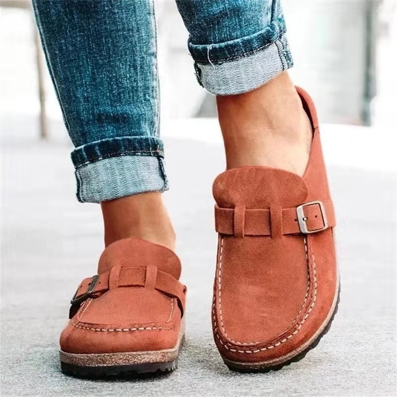 Women's orthopaedic slip-on shoes, black, with ergonomic design for all-day comfort and support.