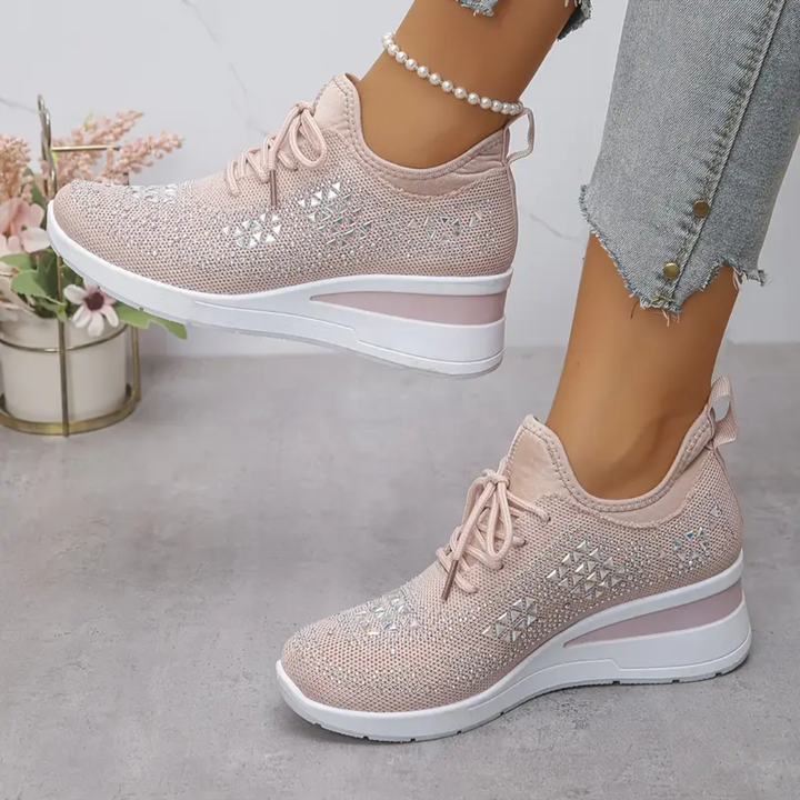 Casual women's orthopedic shoes for excellent foot support and reduced discomfort.