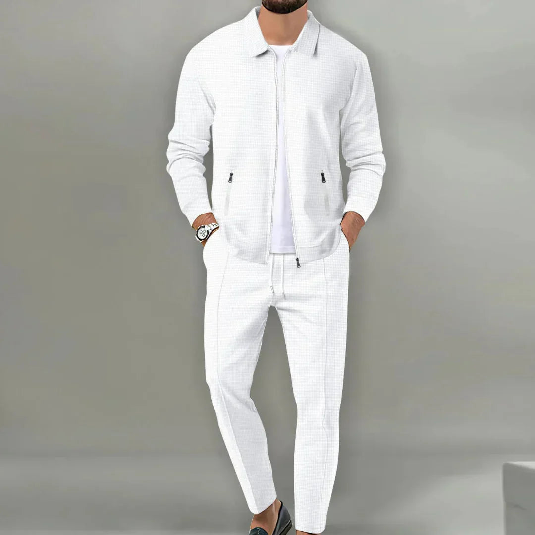 Elegant men's two-piece slim fit suit, ideal for weddings, parties, or a smart business look.