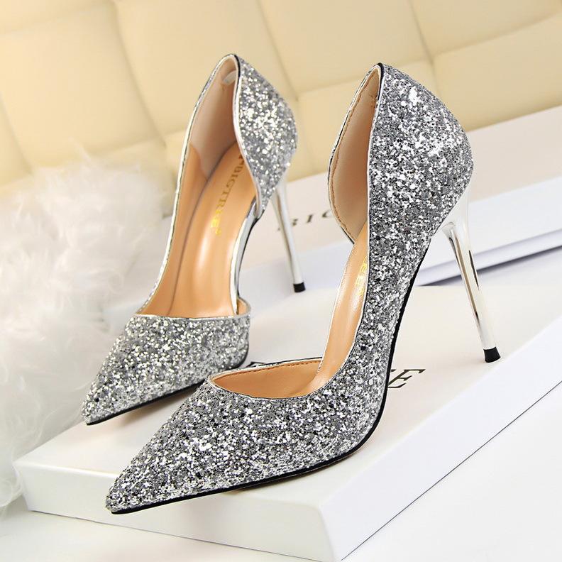 Stylish women's glitter stiletto heels, excellent party shoes for a dazzling evening outfit.