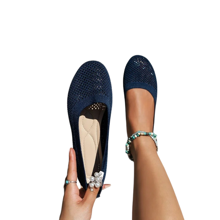 Elegant women's summer footwear, super lightweight and comfortable for versatile warm-weather fashion.