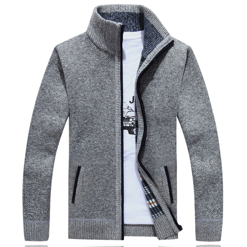 Versatile men's cozy jacket, full-zip design for casual outerwear & essential winter layering.