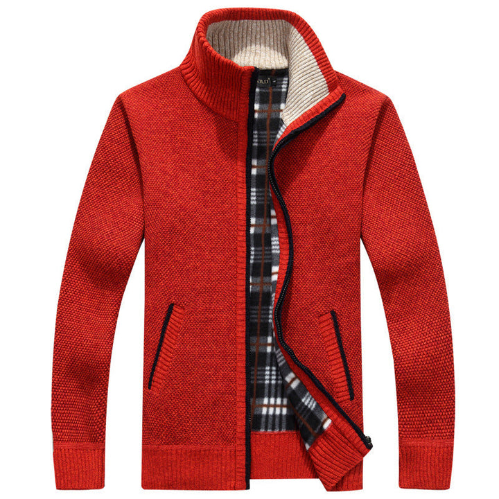 Cozy men's full-zip jacket, a comfortable and versatile piece for casual and winter fashion.