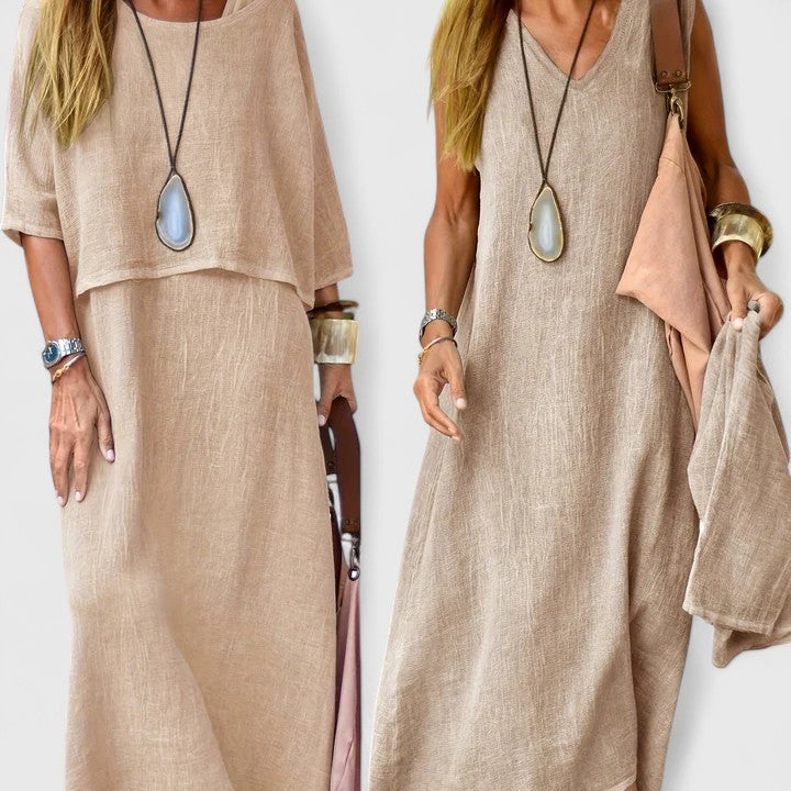 Comfortable women's two-piece skirt and top set, designed for an elegant and versatile look.