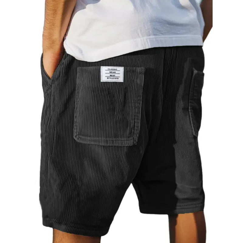 Comfortable & modern men's tailored shorts, perfect for everyday sophisticated style.