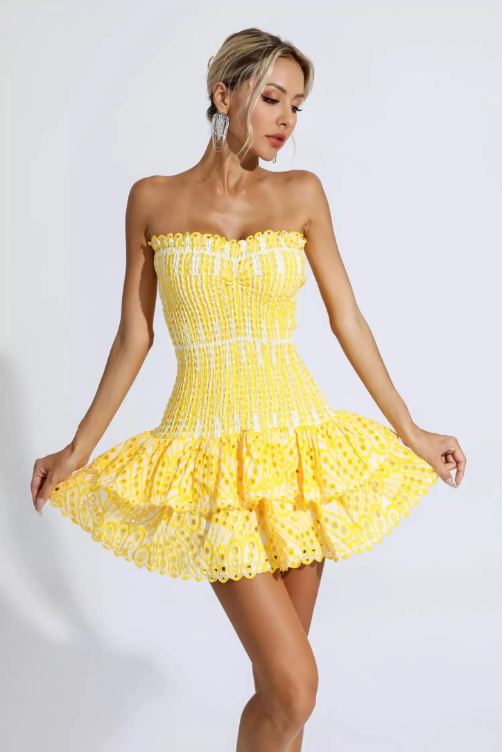 Chic women's strapless short dress, ruffled and elegant for day-to-night events.