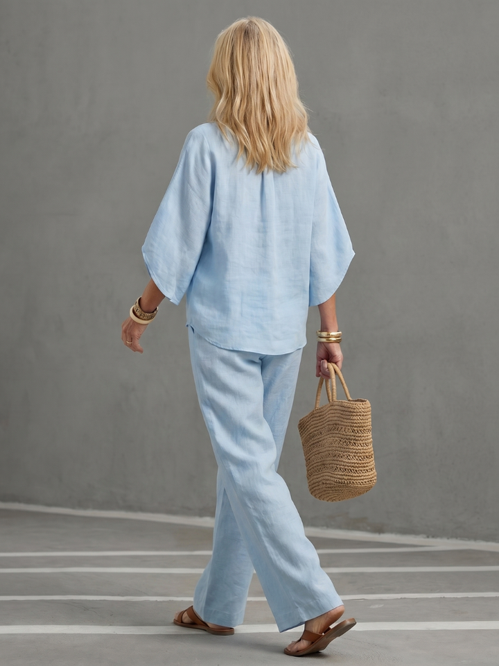 Relaxed fit women's tunic and trouser co-ord, perfect for casual outings.