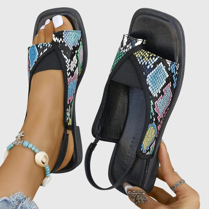 Comfortable women's orthopedic flat sandals, providing excellent foot support for all-day casual wear.