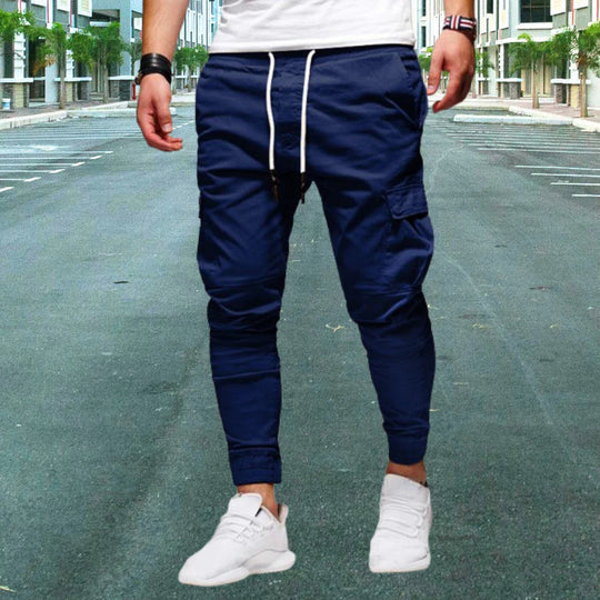 Modern men's relaxed fit cargo pants, offering utility and comfort for any casual occasion.