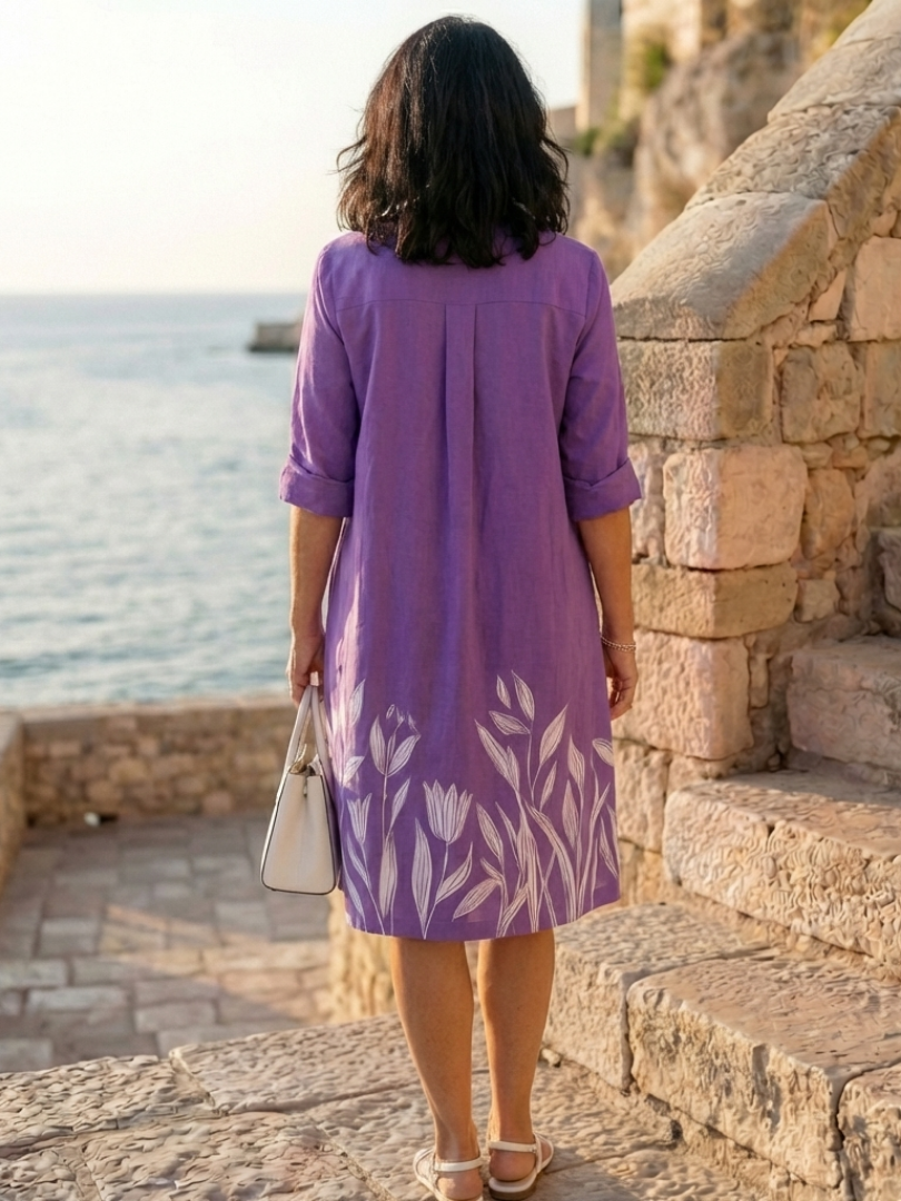 Beautiful women's floral evening dress, knee-length, perfect for a casual yet chic look.