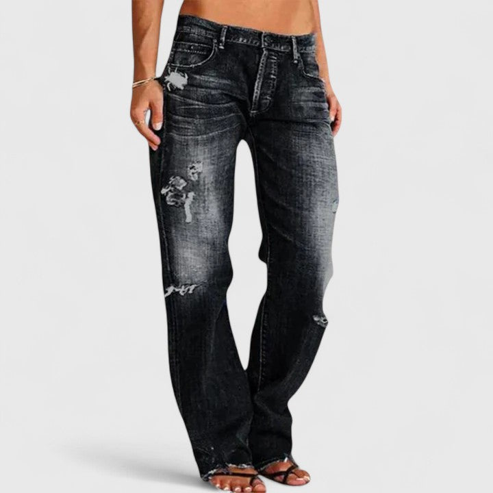 Comfortable women's wide-leg jeans in a relaxed fit. Elegant and versatile for effortless, everyday style.