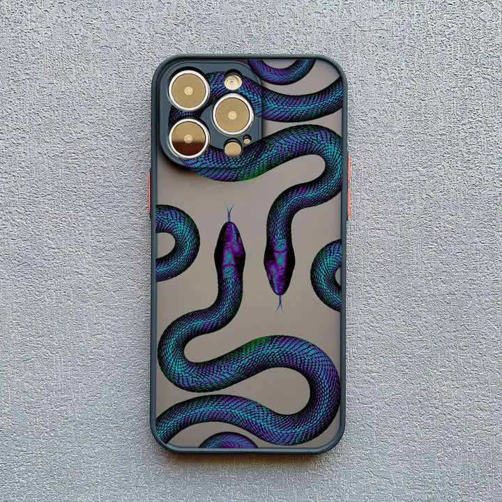 Aesthetic snake pattern phone protector, with a slim build and excellent shock-absorbing capabilities.