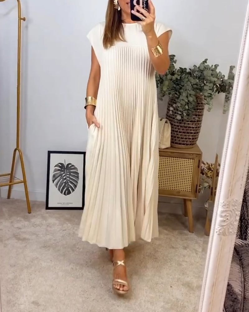 Versatile women's elegant pleated dress. Ideal for casual, formal, and everyday style.