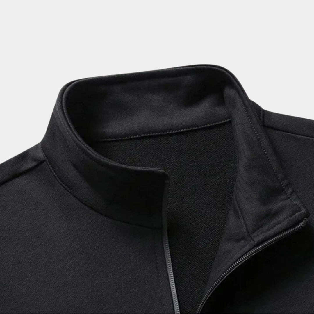 Men's casual wear tracksuit set. Includes a comfortable hoodie and sweatpants, perfect for a relaxed yet stylish look.