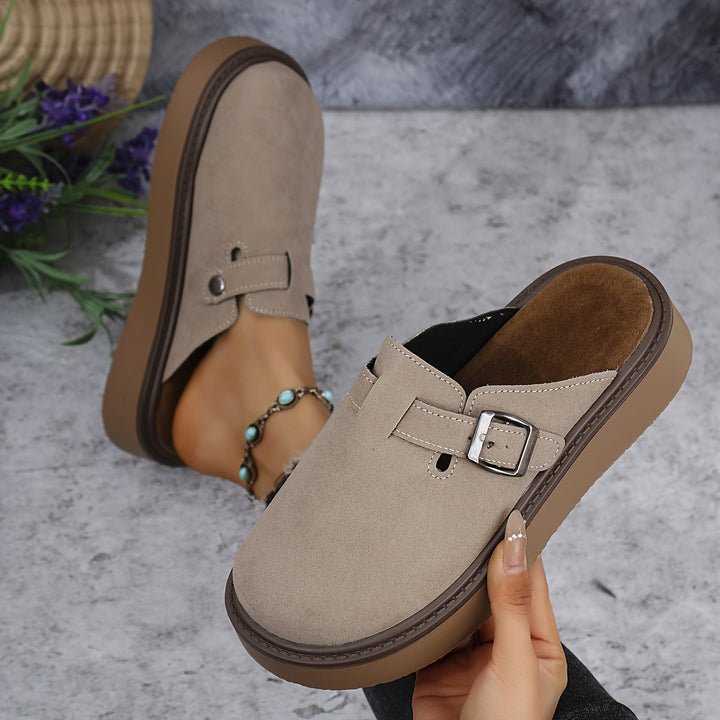 Women's modern platform clogs, ideal for both comfort and a polished casual outfit.